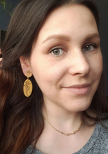 Load image into Gallery viewer, Birth Month Earrings - September