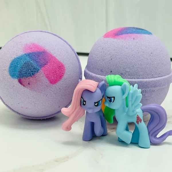 Pony Surprise Bath Bomb