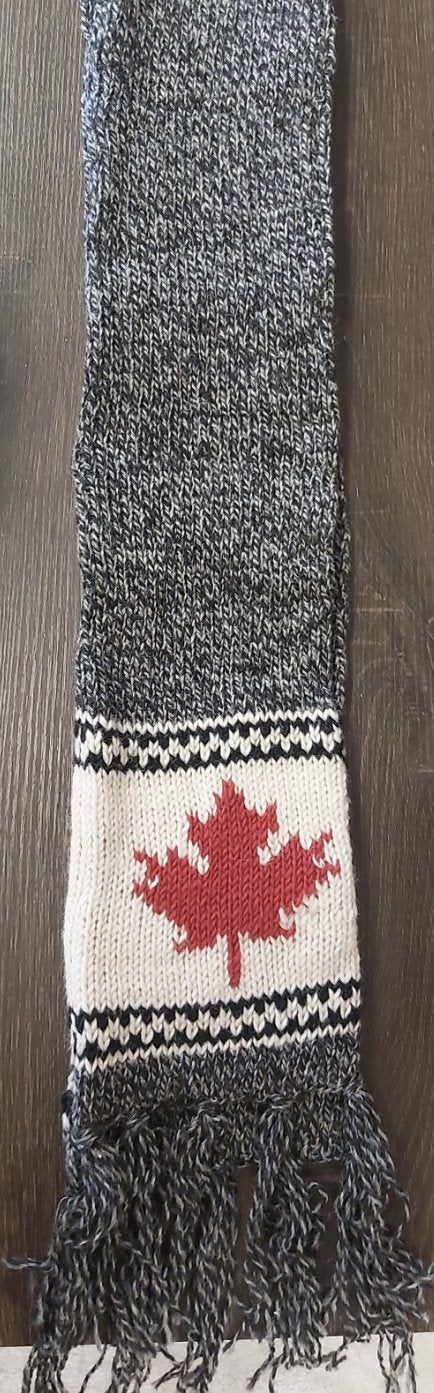 Knit Canada Scarf - Assorted