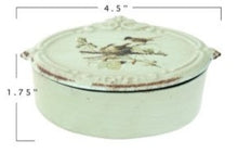 Load image into Gallery viewer, Antique Style Metal Box - 2 Birds
